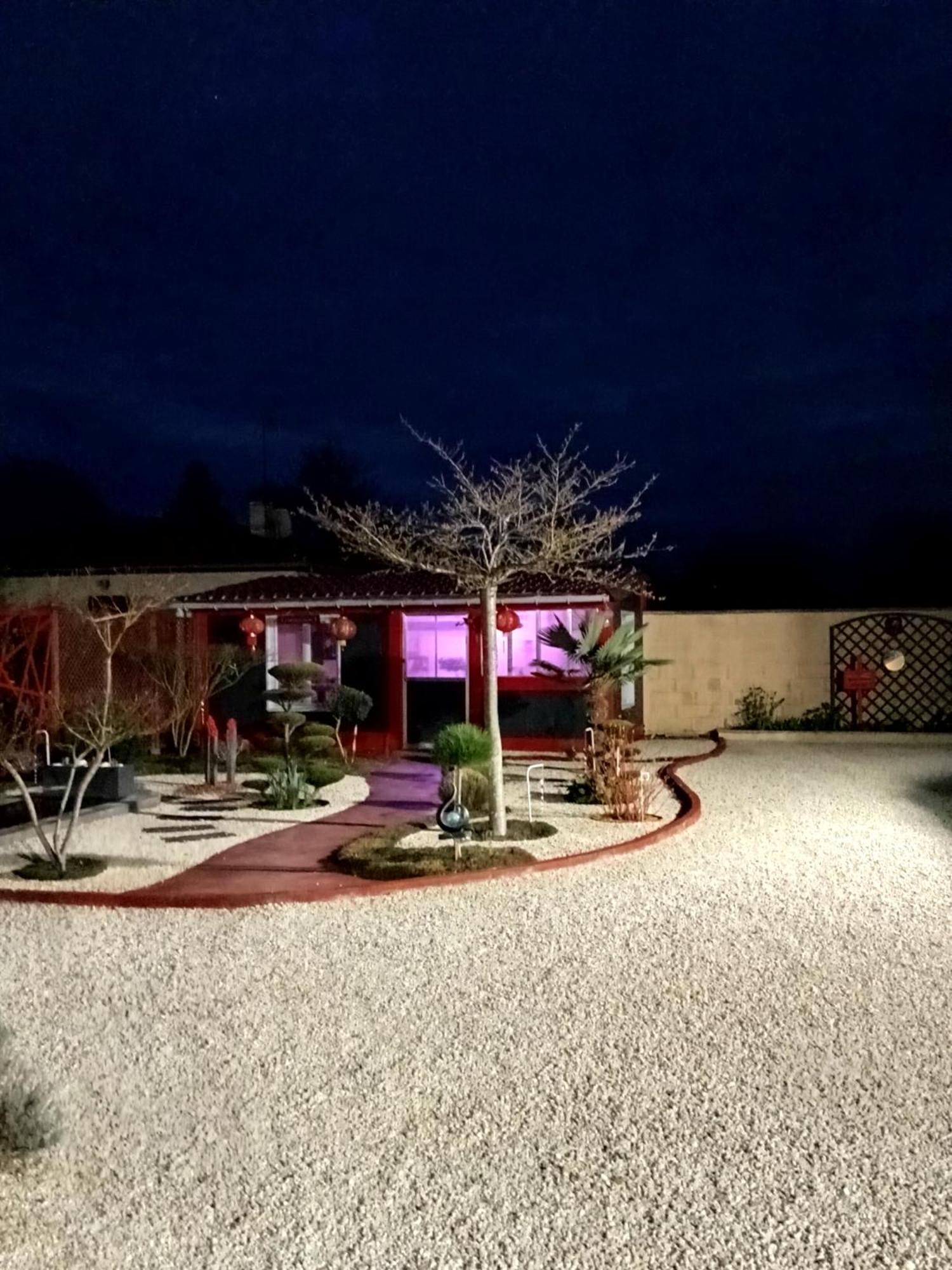 maison calme avec parking gratuit Saint-Medard-de-Guizieres Extérieur photo