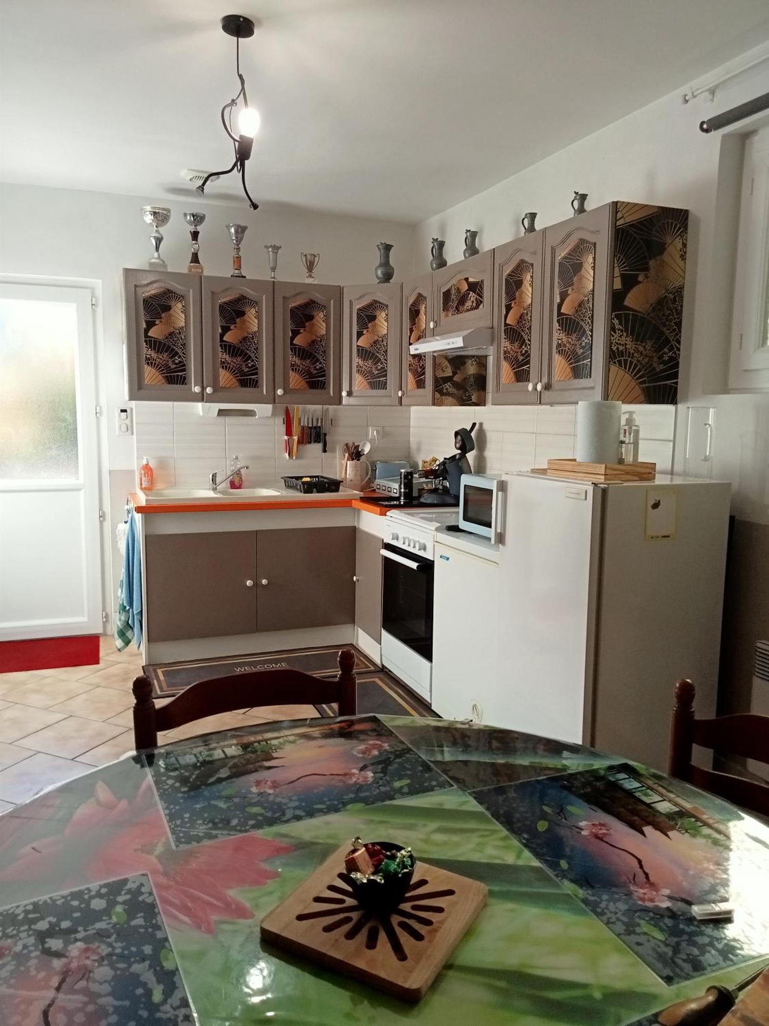 maison calme avec parking gratuit Saint-Medard-de-Guizieres Extérieur photo