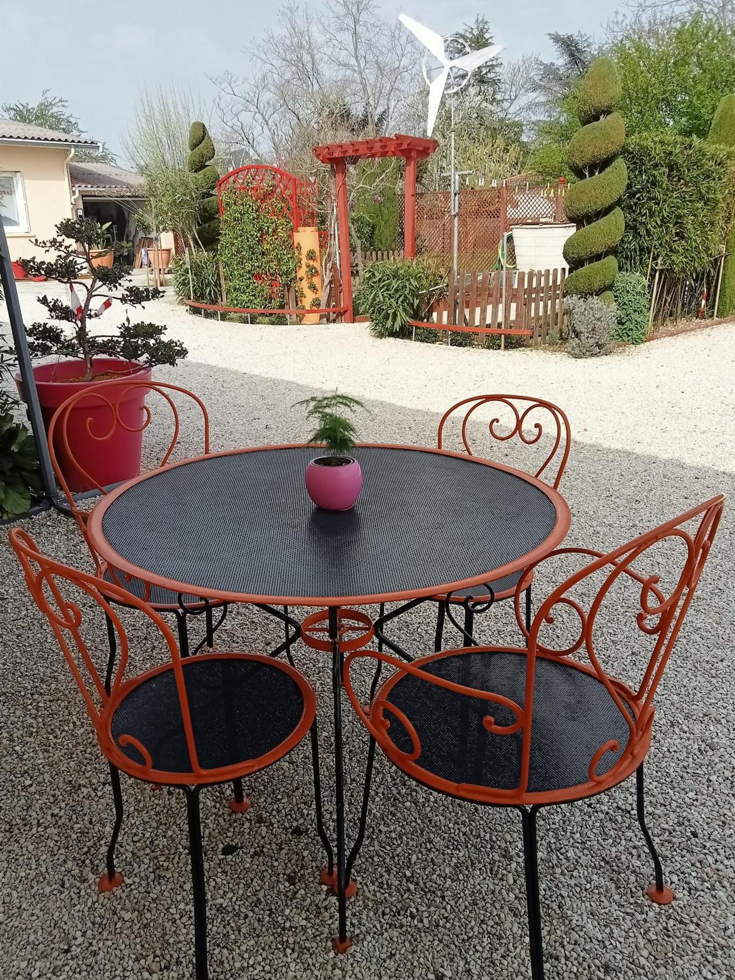 maison calme avec parking gratuit Saint-Medard-de-Guizieres Extérieur photo